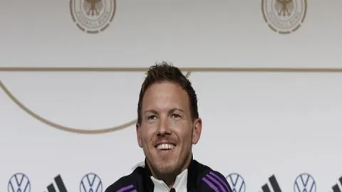 普尔今季全面飞跃，场均斩获21分5.2助1.7断，三分投射41.2%，全面数据远胜往年。